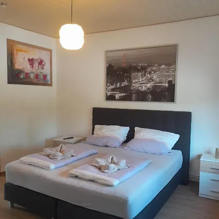 Appartement Dorfstrasse 45 *